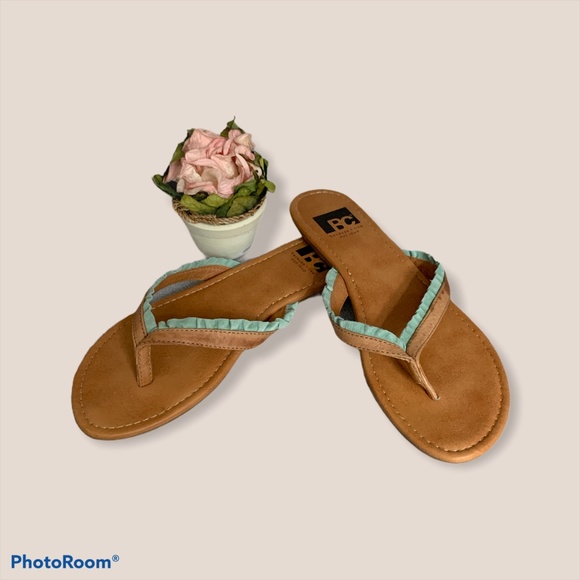 BC Footwear Tan Sandal with Aqua Frill - Picture 1 of 9